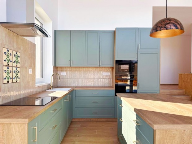 Orf�i elad� 140 nm-es h�z