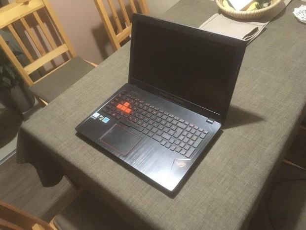 ris Gamer Asus rog laptop elad! i7-7700HQ Gtx 1060 6gb