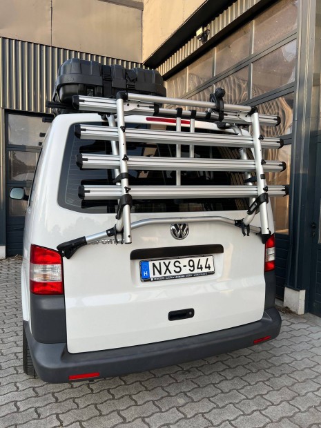 Original VW Multivan/Transporter T5 4db-os ker�kp�rtart�