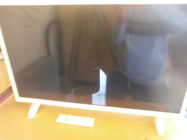 Orion 32" Led tv Törött kijelzővel!