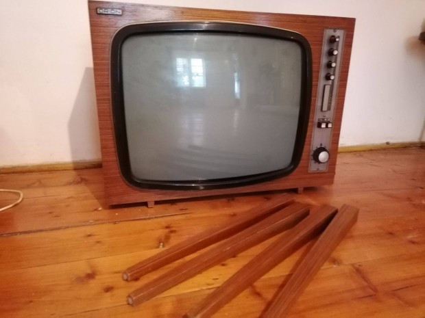 Orion AT1550 tv Delta Retro