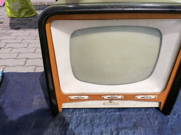 Orion At 403 retro TV elad gyjtemnybe ,dekornak is Bp-ok