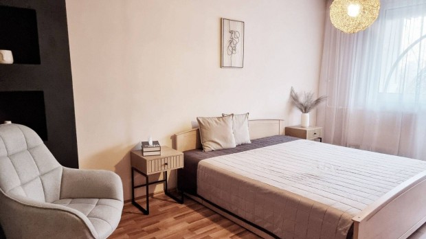 �r�k�sf�ld kedvelt r�sz�n elad� egy rendk�v�l ig�nyes 2 szob�s lak�s!