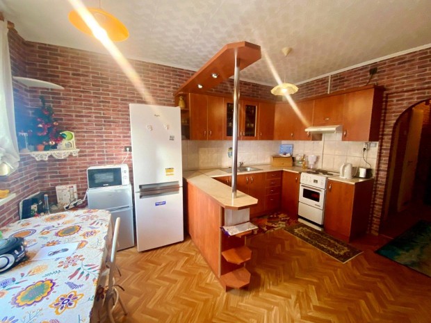 �r�k�sf�ld�n 2 Szoba Nagy Konyh�s Lak�s Elad�