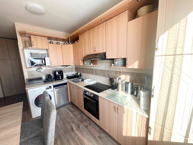 �r�k�sf�ld�n ig�nyesen fel�j�tott, 61 nm-es 3 szob�s lak�s elad�