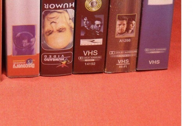 rksg, hzimozi: 12db VHS kazetta. 22film, lista szerint