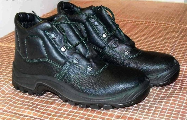 Örökség: új munkavédelmi bakancs, munkás cipő 43-as. Made in Italy