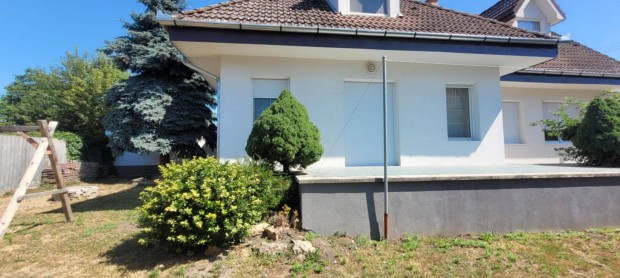 Oroson csaldi hz hossz tvra kiad