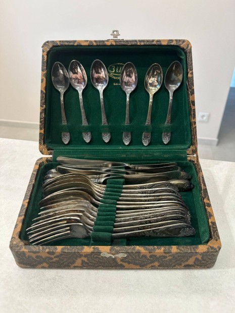 Orosz ez�st�z�tt �tk�szlet