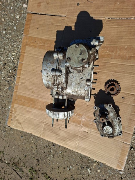 Orosz stabilmotor alkatr�sznek veter�n