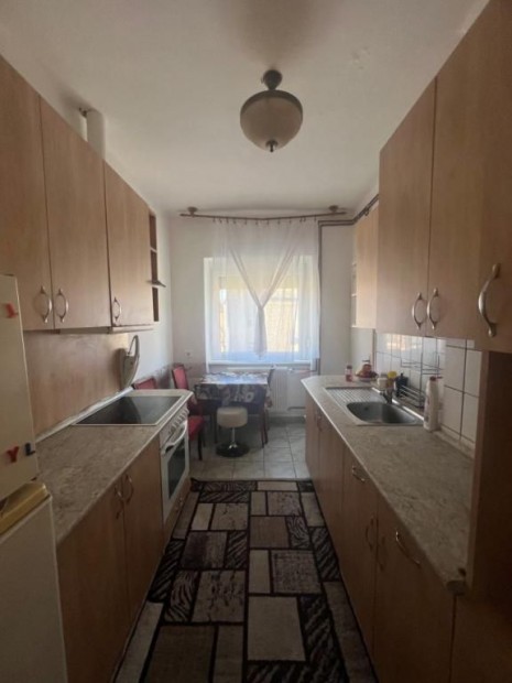 Oroszlnyi elad 54 nm-es laks