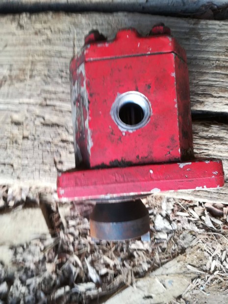 Orsta hidraulika szivatty!