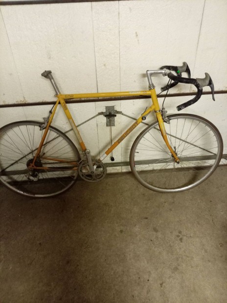 Orsz�g�ti ker�kp�r