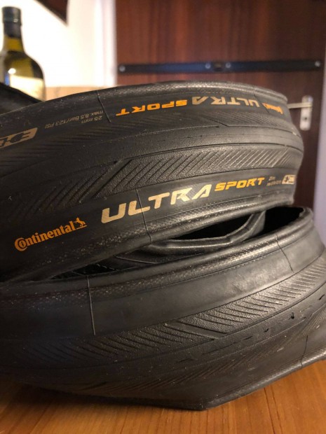 Orsz�g�ti k�ls� gumi 25 622 Continental Ultra Sport