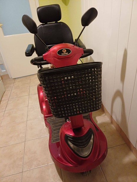 Ortoprofil h�romkerek� elektromos moped