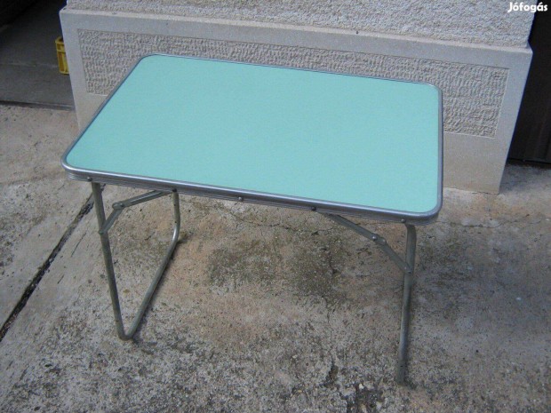 sszecsukhat alumnium camping asztal 70x50x60 cm elad