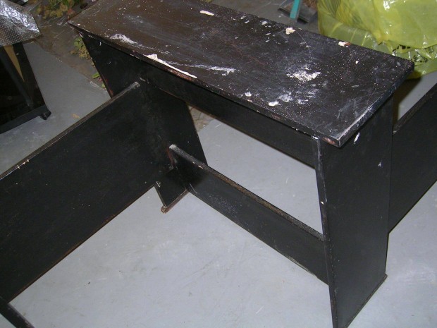 Osszecsukhato asztal szerkezett, 8 szemelyes