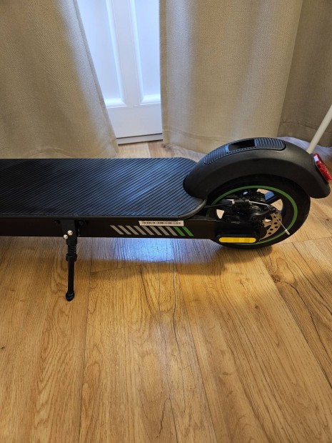 sszecsukhat elektromos roller