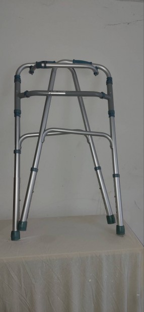 �sszecsukhat� mank�