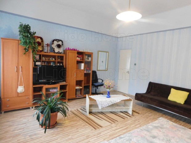 �sszek�lt�z�k, t�bb gyermekes csal�dok r�sz�re!