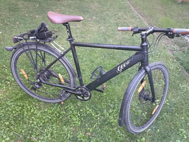 Osztrk Ebike e-bike geero trcsafkes trekking 28" knny