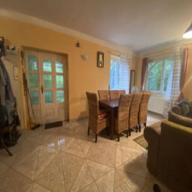 �t szob�s t�gla csal�di h�z G�d�n