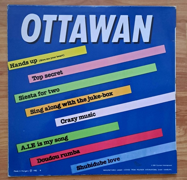 Ottawan bakelit lemeze újszerű állapotban