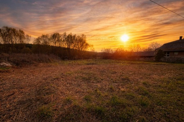 Otthon, ahol a nyugalom kezd�dik  �p�t�si telek Bakonycserny�n