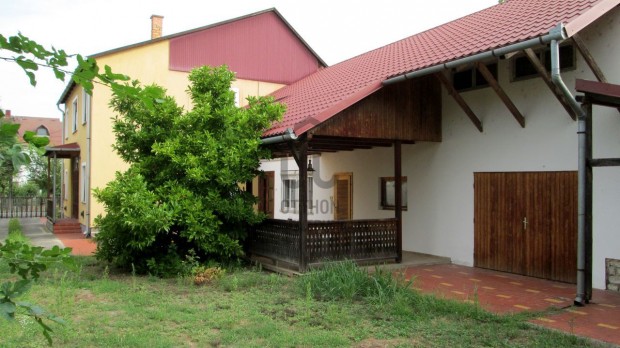 Otthona, csak 100 m�terre a strandt�l !