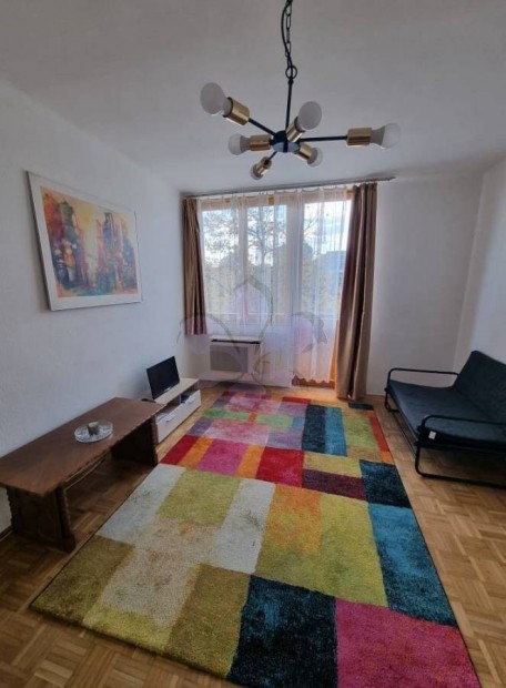 Otthonos lak�s kiad� az Egyetem k�zel�ben (Miksz�th K�lm�n utca)