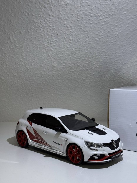 Otto Renault Megane R.S Trophy-R 1:18 1/18