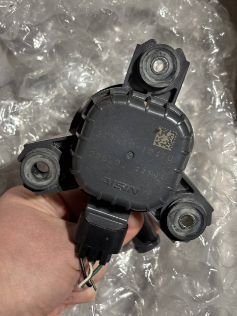 Outlander Phev v�zpumpa inverter szivatty�