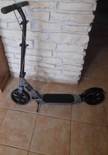 Oxelo márkájú gyermek roller eladó