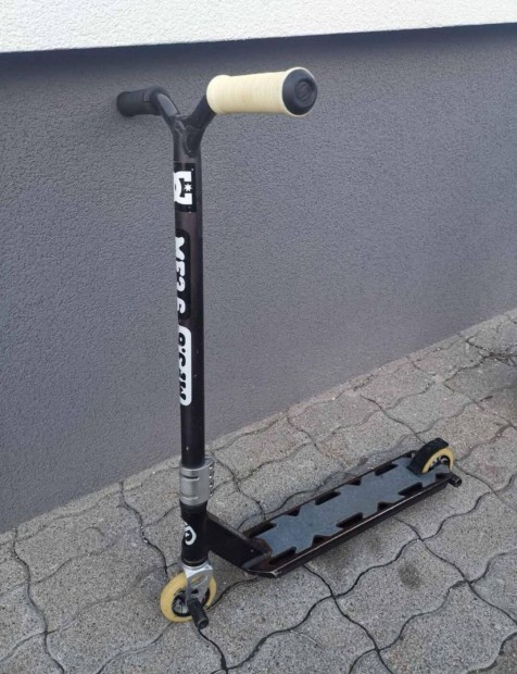 Oxelo professzionális freestyle roller