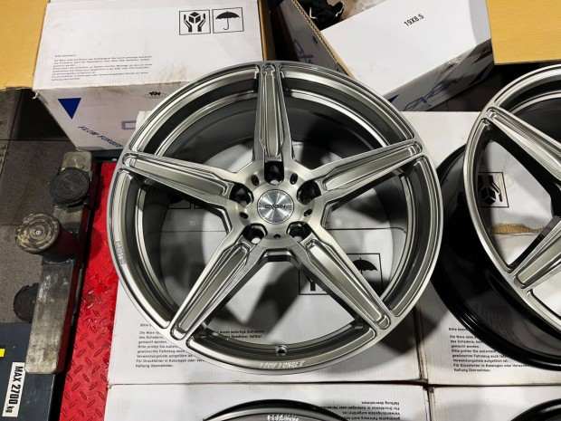 Oxigin 19" 5x120 Új alufelni eladó 19 coll BMW VW Transporter