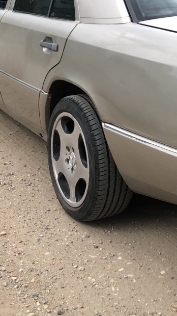 Oz opera 17" alufelni 5x112 225/45r17 nyári gumikkal