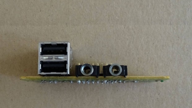 PC ház USB + audió kivezetések