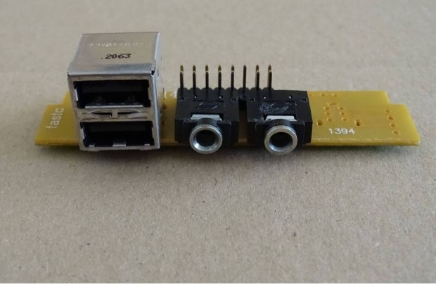 PC ház előlapi usb és audió kivezetések