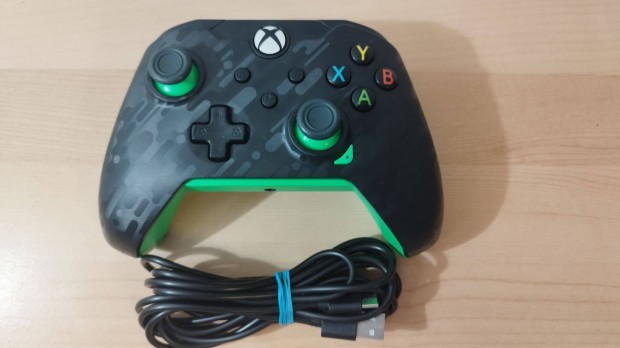 PDP Xbox Series XS, Xbox One, PC, Neon Carbon, vezetkes kontroller