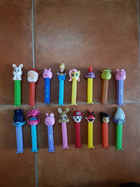 PEZ cukorkaadagolk