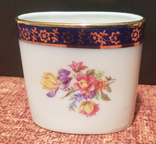 PM Martinroda nmet porceln fogvj vagy cigaretta tart. 6 cm magas