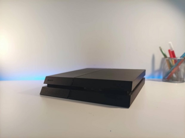 PS4 1Tb kontrollerrel