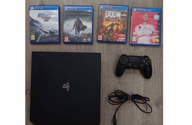 PS4 Pro 1TB, 4 jtekkal, 1 kontrollerrel