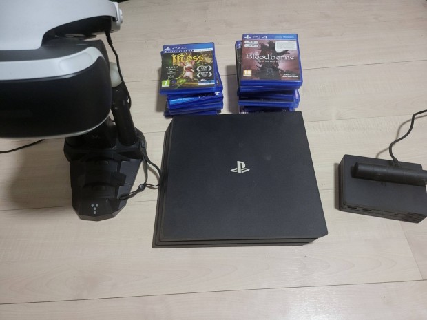 PS4 Pro + Psvr, PS Move karokkal, kamerval, llvnnyal + 14 jtk