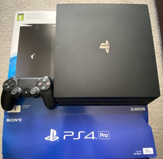 PS4 Pro konzol