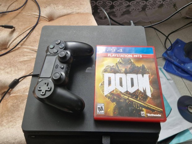 PS4 Slim 1 TB + Doom játékkal