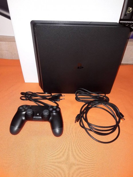 PS4 Slim 1 TB konzol, zletbl, garival 59999ft