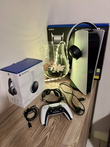 PS5 1Tb + Playstation 5 Pulse 3D Wireless Headset elad!