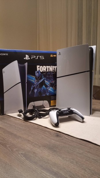 PS5 Pro Slim konzol 1TB, 1db kontroller, dobozban 