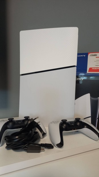 PS5 Slim Digitális konzol 1TB SSD, 4K, 120FPS dobozos szett